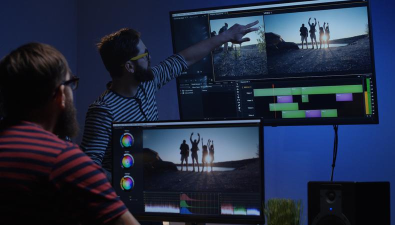 นักตัดต่อวีดีโอ